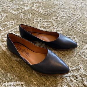 Zodiac Genuine Leather Pointed Toe Flats 8.5